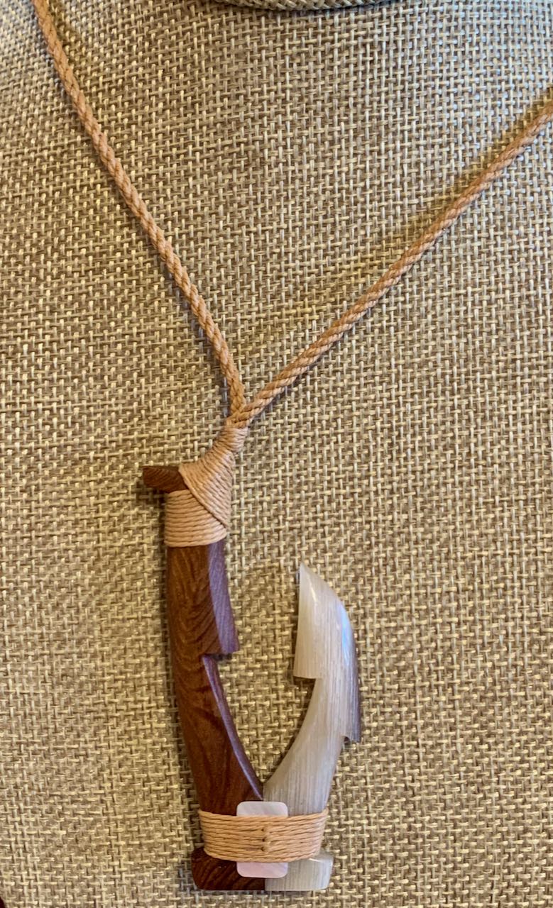 Vince Cabanilla: Kahiko Style Composite Lāna`i Koa & Mouflon Horn Makau